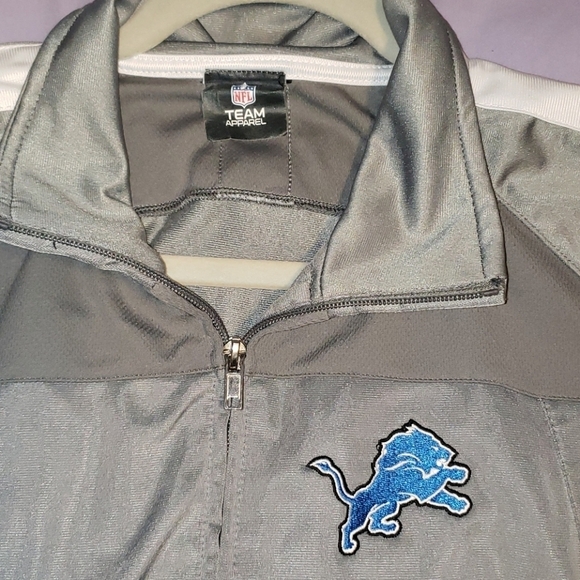 Lion's Zip-Up Jacket - Picture 2 of 3